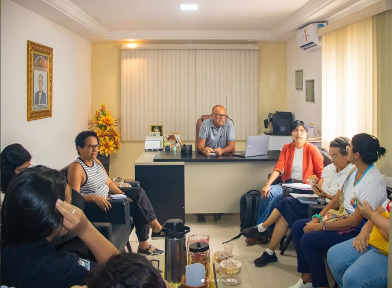A Secretaria de Gabinete, em conjunto com a Secretaria de Relações Institucionais, se reuniu no gabinete com a comissão organizadora dos 80 anos das Filhas da Caridade.